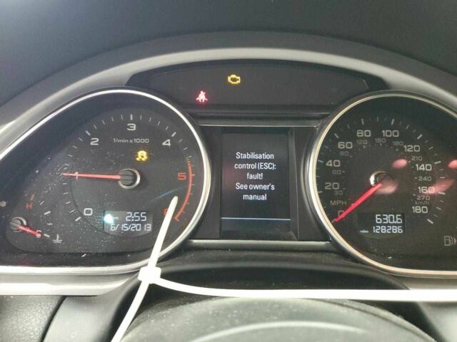 Черный Ауди Ку 7, объемом двигателя 0 л и пробегом 128 тыс. км за 3200 $, фото 8 на Automoto.ua