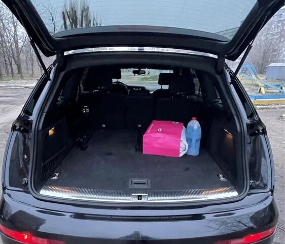 Чорний Ауді Ку 7, об'ємом двигуна 3 л та пробігом 199 тис. км за 19000 $, фото 4 на Automoto.ua