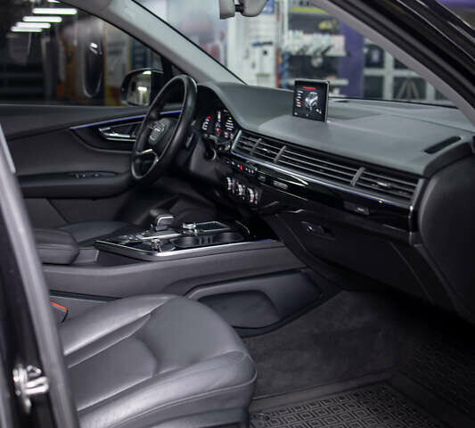 Чорний Ауді Ку 7, об'ємом двигуна 3 л та пробігом 275 тис. км за 34900 $, фото 40 на Automoto.ua