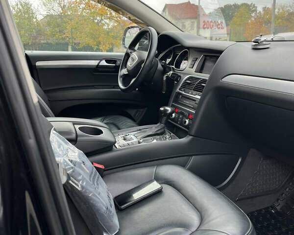 Черный Ауди Ку 7, объемом двигателя 2.97 л и пробегом 173 тыс. км за 25000 $, фото 7 на Automoto.ua