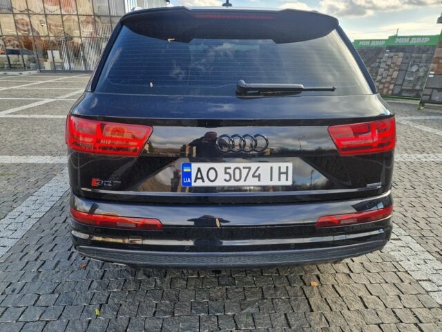 Чорний Ауді Ку 7, об'ємом двигуна 3 л та пробігом 300 тис. км за 35000 $, фото 1 на Automoto.ua