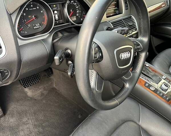 Ауди Ку 7 2015 в Ужгороде на Automoto.ua Черный Ауди Ку 7, объемом двигателя 3 л и пробегом 152 тыс. км за 18700 $, фото 3 на Automoto.ua