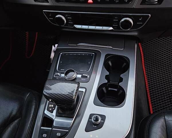 Черный Ауди Ку 7, объемом двигателя 3 л и пробегом 316 тыс. км за 31000 $, фото 17 на Automoto.ua