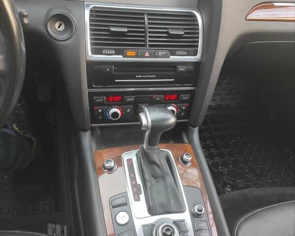 Чорний Ауді Ку 7, об'ємом двигуна 3 л та пробігом 112 тис. км за 19999 $, фото 12 на Automoto.ua