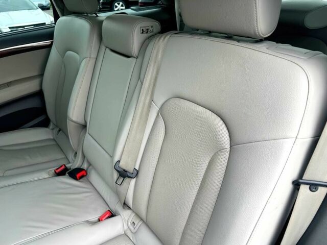 Черный Ауди Ку 7, объемом двигателя 3 л и пробегом 75 тыс. км за 12000 $, фото 11 на Automoto.ua