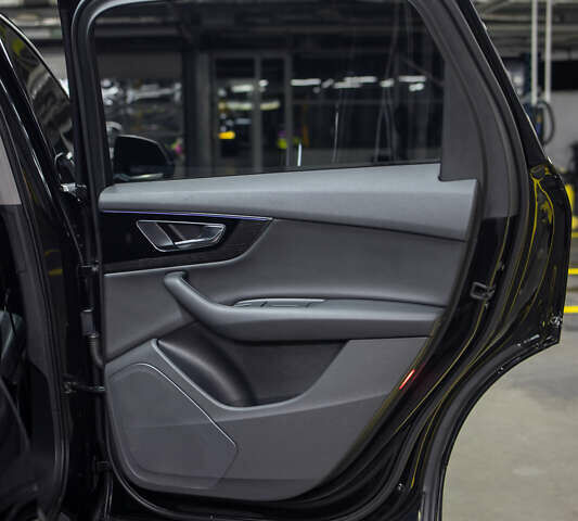 Чорний Ауді Ку 7, об'ємом двигуна 3 л та пробігом 275 тис. км за 34900 $, фото 50 на Automoto.ua