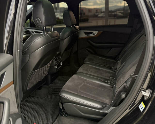 Черный Ауди Ку 7, объемом двигателя 3 л и пробегом 320 тыс. км за 33700 $, фото 6 на Automoto.ua