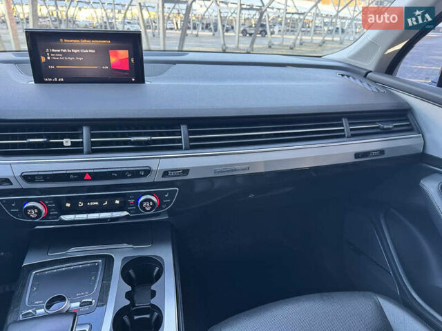 Черный Ауди Ку 7, объемом двигателя 2.97 л и пробегом 260 тыс. км за 34000 $, фото 47 на Automoto.ua