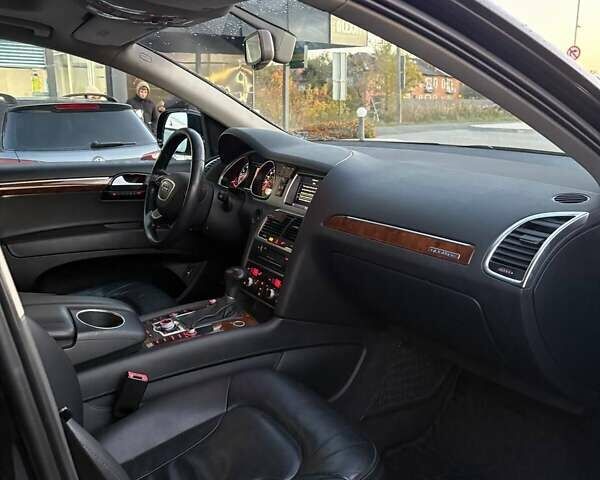 Черный Ауди Ку 7, объемом двигателя 3 л и пробегом 168 тыс. км за 20000 $, фото 4 на Automoto.ua
