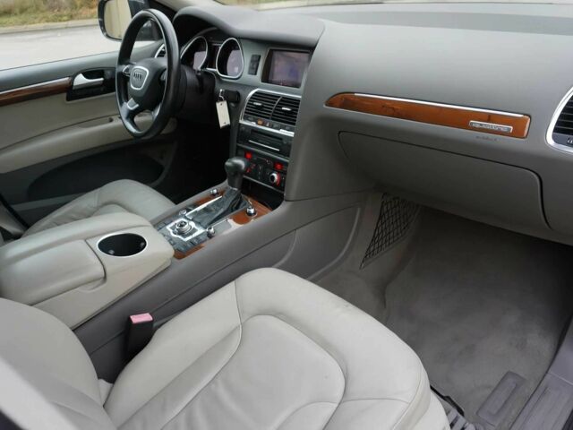 Черный Ауди Ку 7, объемом двигателя 3 л и пробегом 75 тыс. км за 6300 $, фото 9 на Automoto.ua