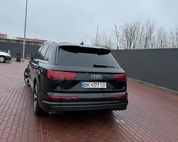 Черный Ауди Ку 7, объемом двигателя 3 л и пробегом 316 тыс. км за 31000 $, фото 5 на Automoto.ua