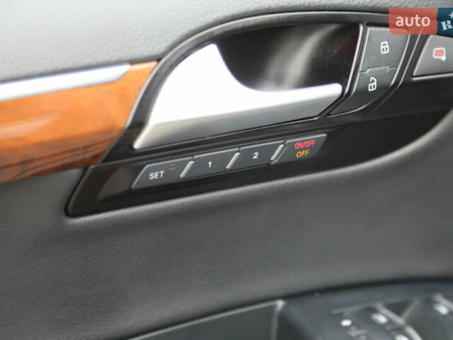 Чорний Ауді Ку 7, об'ємом двигуна 3 л та пробігом 223 тис. км за 16800 $, фото 22 на Automoto.ua