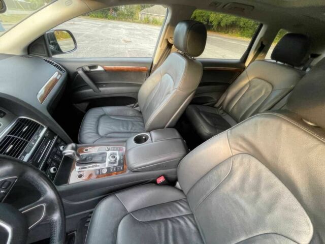 Черный Ауди Ку 7, объемом двигателя 3 л и пробегом 75 тыс. км за 7800 $, фото 6 на Automoto.ua