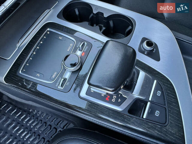 Черный Ауди Ку 7, объемом двигателя 2.97 л и пробегом 260 тыс. км за 34000 $, фото 51 на Automoto.ua