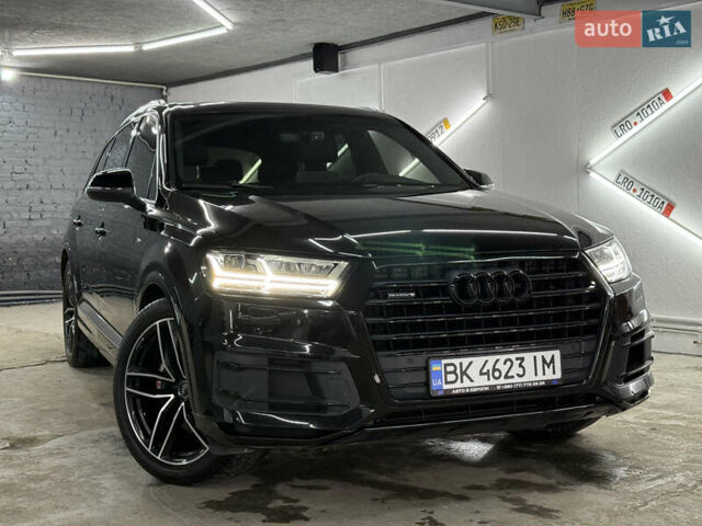 Черный Ауди Ку 7, объемом двигателя 3 л и пробегом 333 тыс. км за 27000 $, фото 6 на Automoto.ua