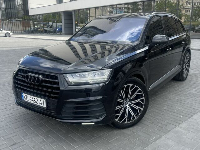 Черный Ауди Ку 7, объемом двигателя 3 л и пробегом 300 тыс. км за 28000 $, фото 1 на Automoto.ua