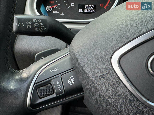 Ауді Ку 7 2015 у Рівному на Automoto.ua Чорний Ауді Ку 7, об'ємом двигуна 2.97 л та пробігом 129 тис. км за 24500 $, фото 43 на Automoto.ua