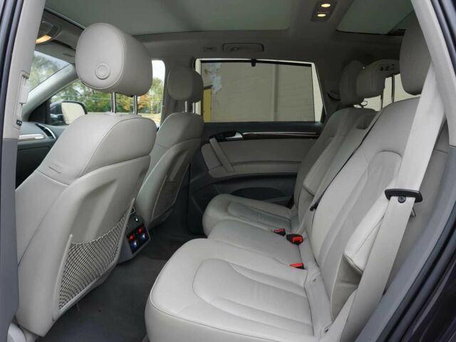 Черный Ауди Ку 7, объемом двигателя 3 л и пробегом 75 тыс. км за 6300 $, фото 13 на Automoto.ua