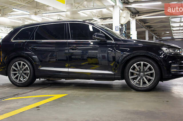 Чорний Ауді Ку 7, об'ємом двигуна 3 л та пробігом 275 тис. км за 34900 $, фото 3 на Automoto.ua