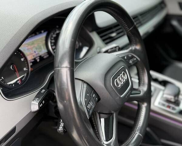 Черный Ауди Ку 7, объемом двигателя 2.97 л и пробегом 200 тыс. км за 31500 $, фото 1 на Automoto.ua