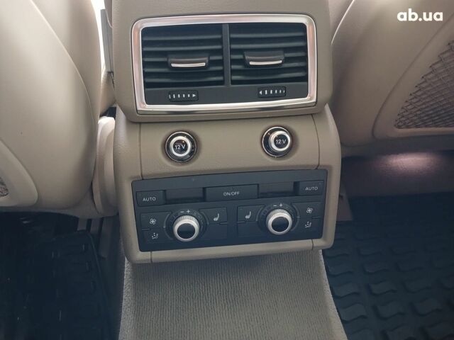 Чорний Ауді Ку 7, об'ємом двигуна 3 л та пробігом 214 тис. км за 16490 $, фото 12 на Automoto.ua