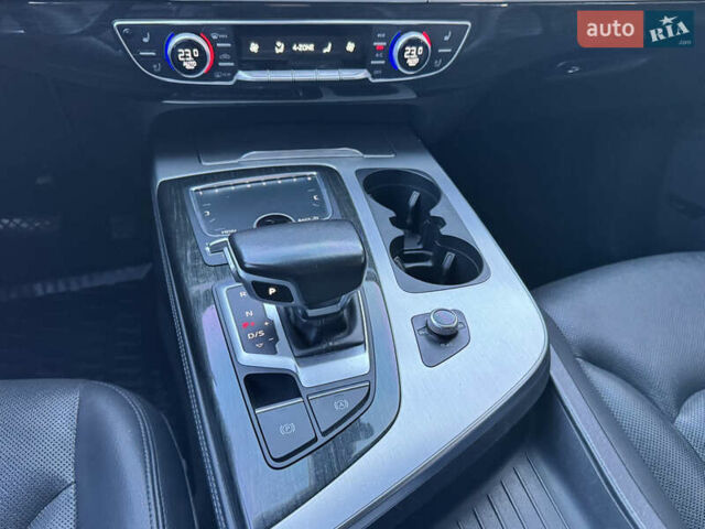 Черный Ауди Ку 7, объемом двигателя 2.97 л и пробегом 260 тыс. км за 34000 $, фото 39 на Automoto.ua