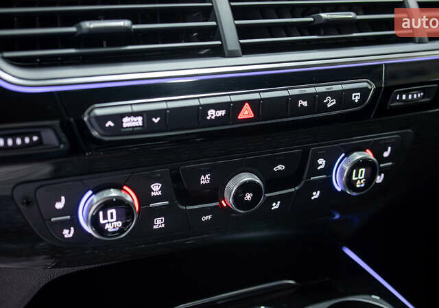 Чорний Ауді Ку 7, об'ємом двигуна 3 л та пробігом 275 тис. км за 34900 $, фото 31 на Automoto.ua