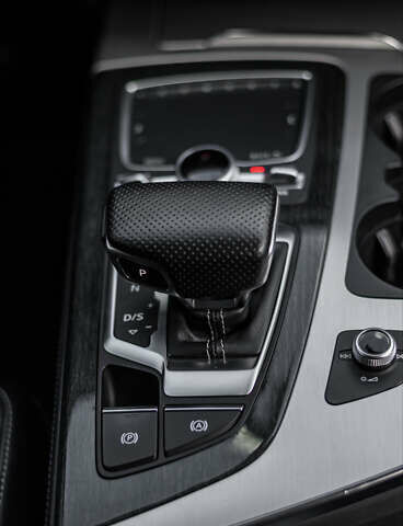 Ауди Ку 7 2015 в Збараже на Automoto.ua Черный Ауди Ку 7, объемом двигателя 0 л и пробегом 240 тыс. км за 33000 $, фото 33 на Automoto.ua