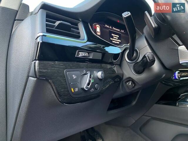 Черный Ауди Ку 7, объемом двигателя 3 л и пробегом 194 тыс. км за 26500 $, фото 9 на Automoto.ua