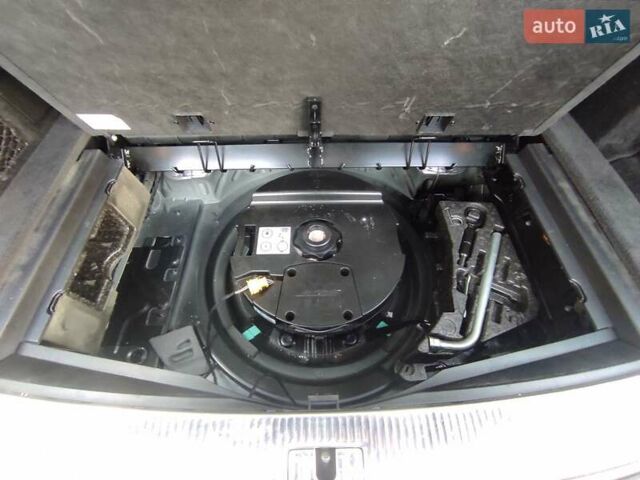 Чорний Ауді Ку 7, об'ємом двигуна 3 л та пробігом 112 тис. км за 19999 $, фото 17 на Automoto.ua