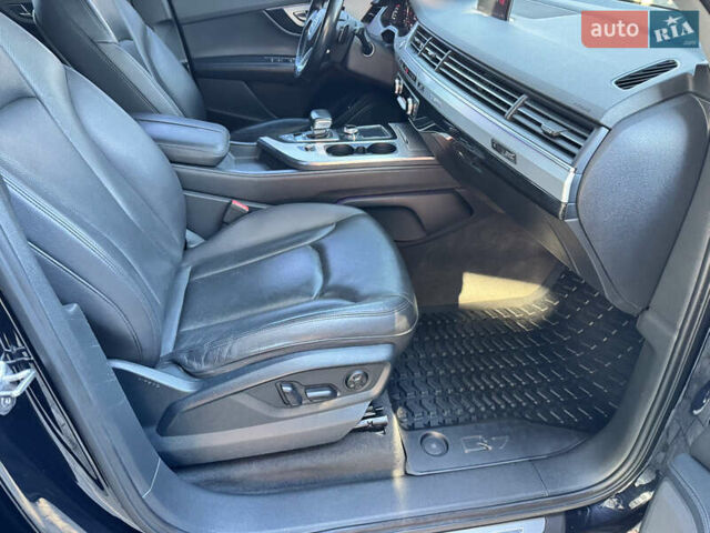 Черный Ауди Ку 7, объемом двигателя 3 л и пробегом 260 тыс. км за 32700 $, фото 46 на Automoto.ua