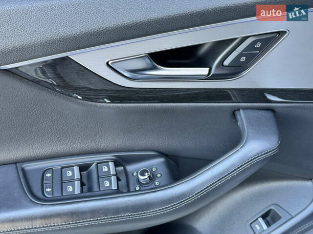 Черный Ауди Ку 7, объемом двигателя 2.97 л и пробегом 260 тыс. км за 34000 $, фото 43 на Automoto.ua