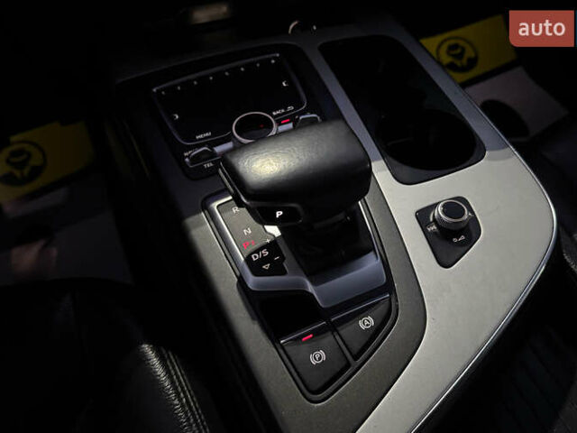 Черный Ауди Ку 7, объемом двигателя 2.97 л и пробегом 304 тыс. км за 28999 $, фото 14 на Automoto.ua