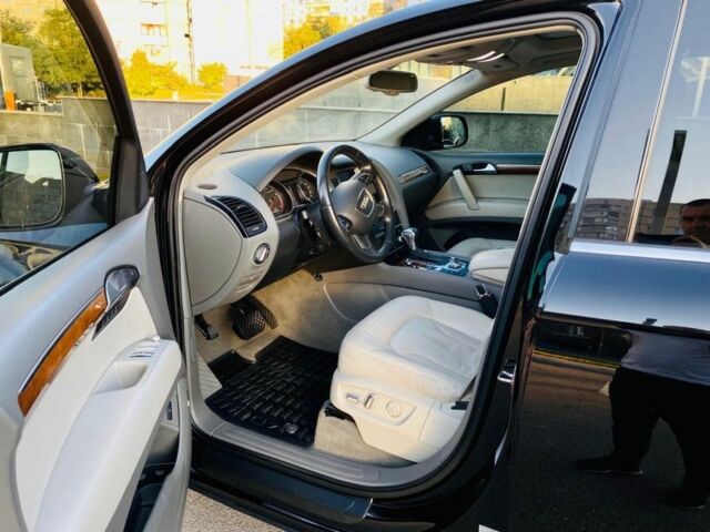 Чорний Ауді Ку 7, об'ємом двигуна 3 л та пробігом 108 тис. км за 19300 $, фото 6 на Automoto.ua