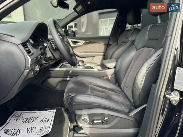 Ауди Ку 7 2016 в Мукачеве на Automoto.ua Черный Ауди Ку 7, объемом двигателя 3 л и пробегом 133 тыс. км за 36500 $, фото 59 на Automoto.ua