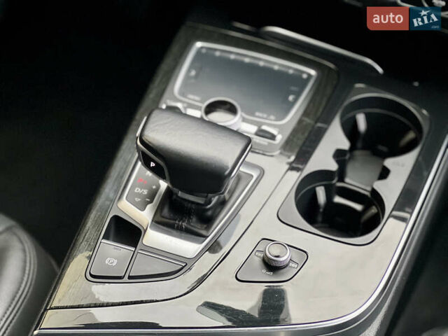 Ауди Ку 7 2016 в Ровно на Automoto.ua Черный Ауди Ку 7, объемом двигателя 3 л и пробегом 205 тыс. км за 21999 $, фото 7 на Automoto.ua