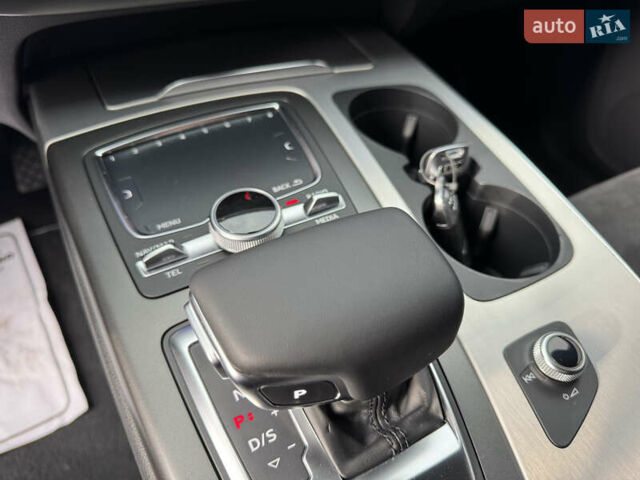 Ауди Ку 7 2016 в Мукачеве на Automoto.ua Черный Ауди Ку 7, объемом двигателя 3 л и пробегом 133 тыс. км за 36500 $, фото 48 на Automoto.ua