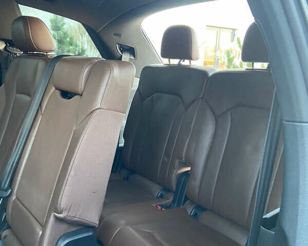 Чорний Ауді Ку 7, об'ємом двигуна 3 л та пробігом 223 тис. км за 24000 $, фото 24 на Automoto.ua