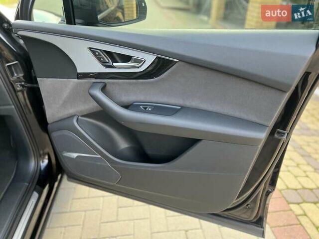 Ауді Ку 7 2016 у Хмельницькому на Automoto.ua Чорний Ауді Ку 7, об'ємом двигуна 2.97 л та пробігом 233 тис. км за 31900 $, фото 92 на Automoto.ua