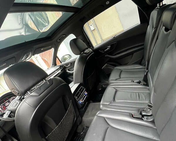Чорний Ауді Ку 7, об'ємом двигуна 3 л та пробігом 151 тис. км за 28800 $, фото 47 на Automoto.ua