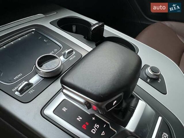 Черный Ауди Ку 7, объемом двигателя 2.97 л и пробегом 129 тыс. км за 43500 $, фото 43 на Automoto.ua