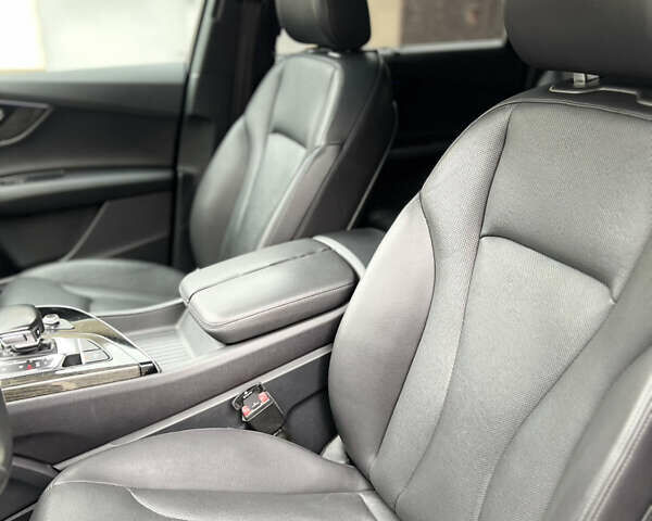 Чорний Ауді Ку 7, об'ємом двигуна 3 л та пробігом 151 тис. км за 28800 $, фото 26 на Automoto.ua