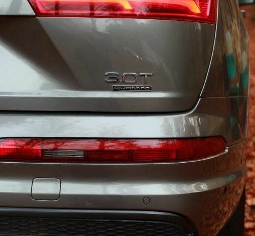 Чорний Ауді Ку 7, об'ємом двигуна 3 л та пробігом 111 тис. км за 16200 $, фото 7 на Automoto.ua