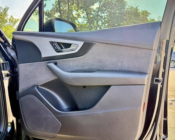 Чорний Ауді Ку 7, об'ємом двигуна 2.97 л та пробігом 154 тис. км за 37700 $, фото 22 на Automoto.ua