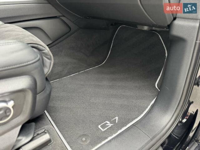 Ауди Ку 7 2016 в Мукачеве на Automoto.ua Черный Ауди Ку 7, объемом двигателя 3 л и пробегом 133 тыс. км за 36500 $, фото 68 на Automoto.ua