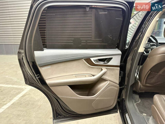 Черный Ауди Ку 7, объемом двигателя 3 л и пробегом 249 тыс. км за 28000 $, фото 10 на Automoto.ua