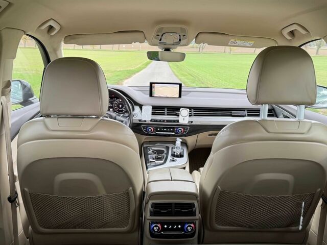 Чорний Ауді Ку 7, об'ємом двигуна 3 л та пробігом 78 тис. км за 13500 $, фото 8 на Automoto.ua