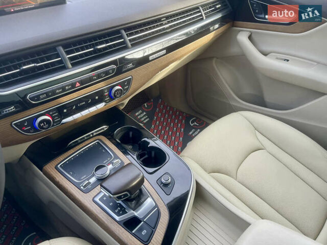 Чорний Ауді Ку 7, об'ємом двигуна 3 л та пробігом 207 тис. км за 23900 $, фото 30 на Automoto.ua