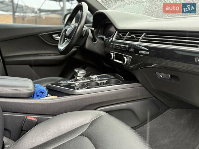 Чорний Ауді Ку 7, об'ємом двигуна 3 л та пробігом 206 тис. км за 23990 $, фото 9 на Automoto.ua