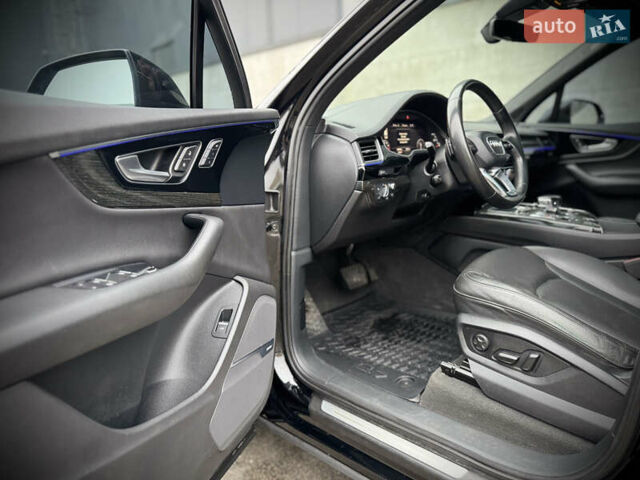 Черный Ауди Ку 7, объемом двигателя 3 л и пробегом 182 тыс. км за 28800 $, фото 61 на Automoto.ua